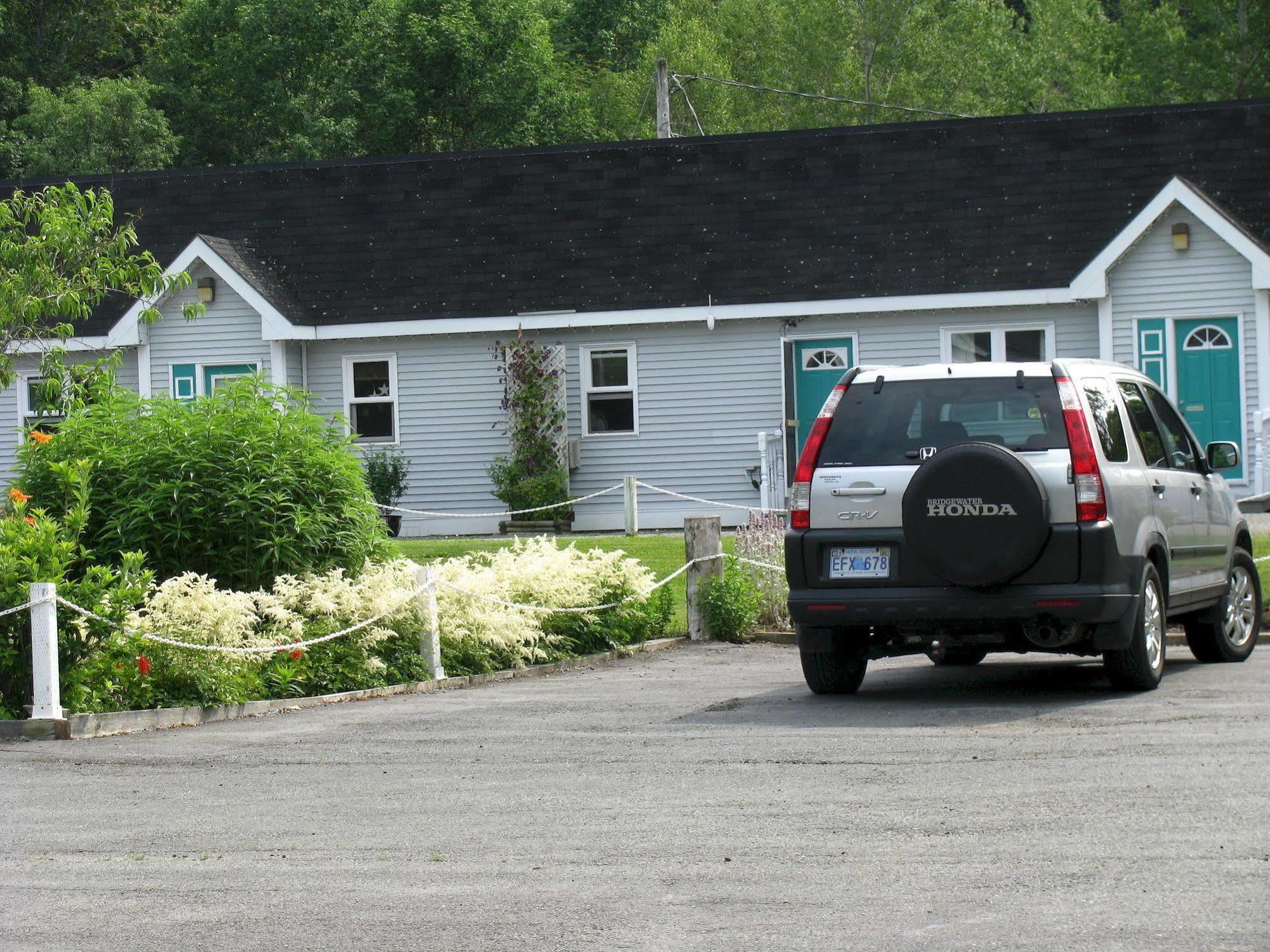 Homeport Motel Lunenburg Exterior photo